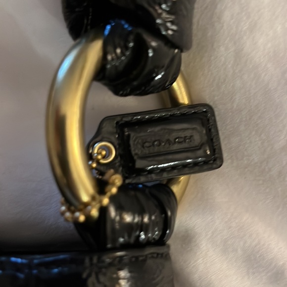 Coach small patent leather handbag - Picture 7 of 11